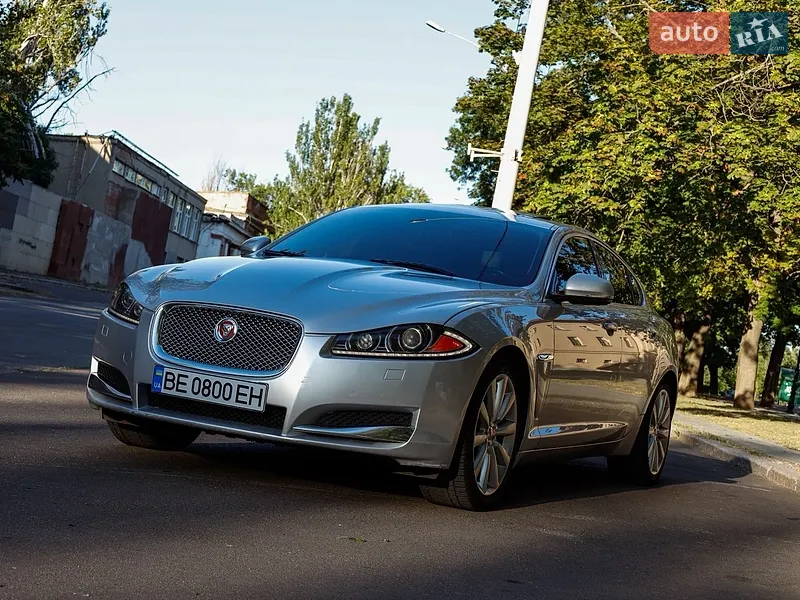 Jaguar XF