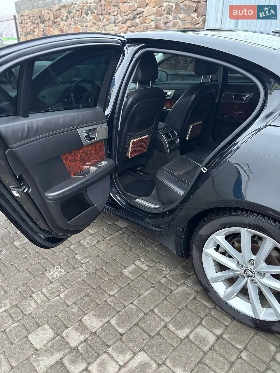 2010 Jaguar XF - мініатюра 8