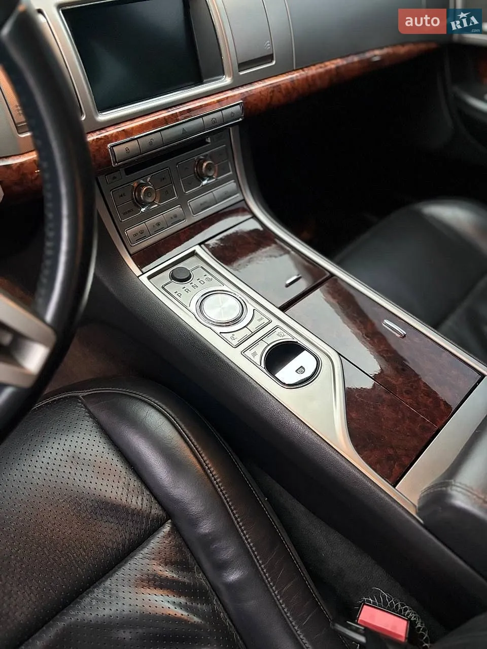 2010 Jaguar XF - мініатюра 6