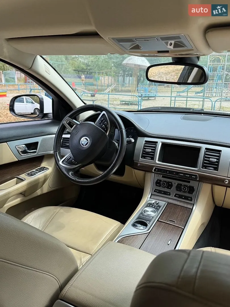 2013 Jaguar XF - мініатюра 10