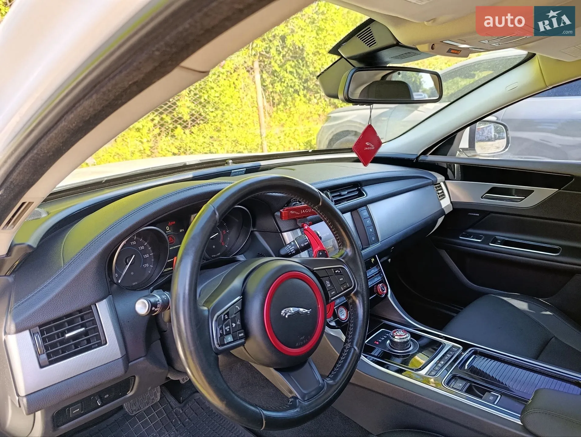 2017 Jaguar XF - мініатюра 38
