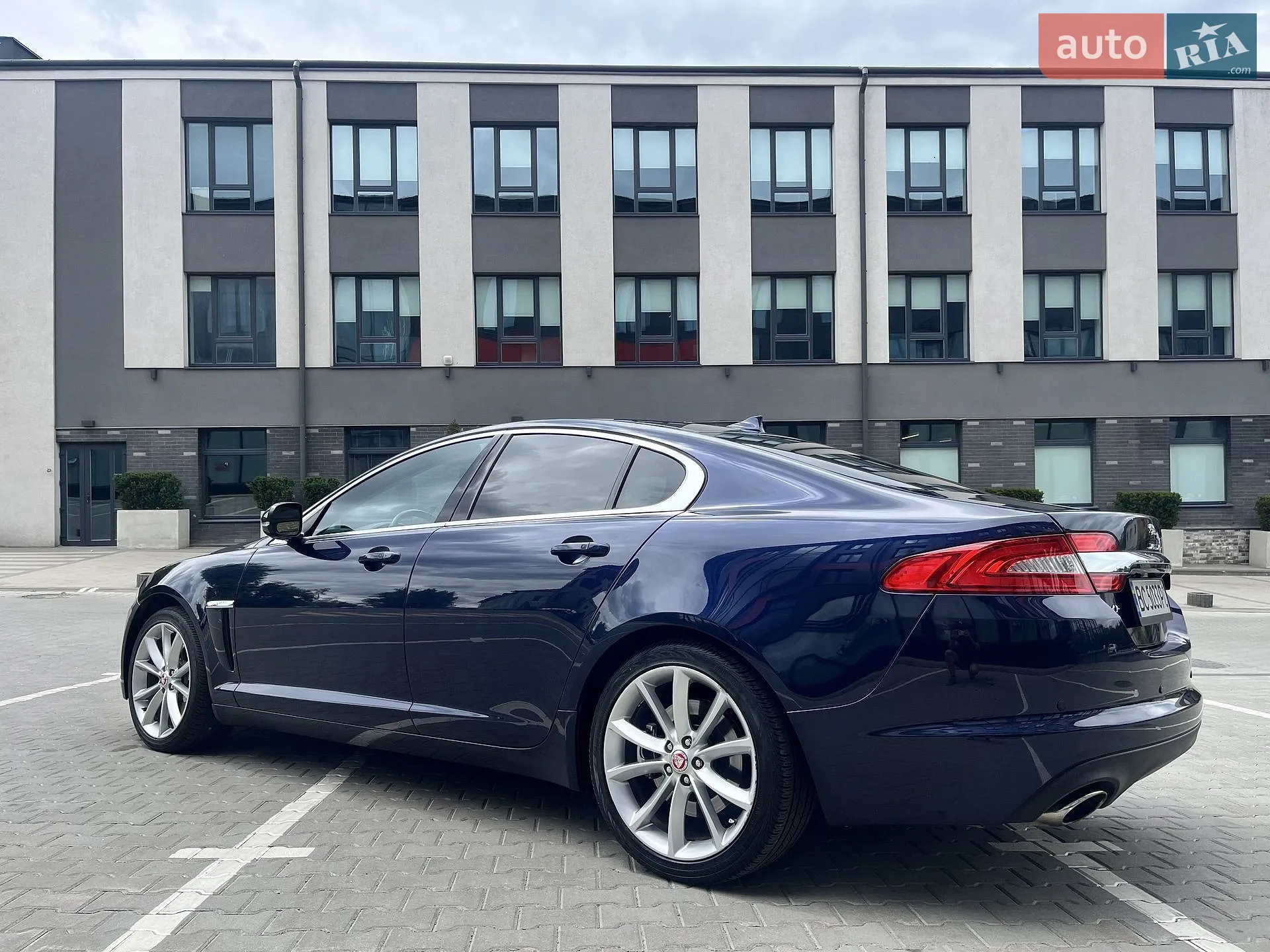 2014 Jaguar XF - мініатюра 2