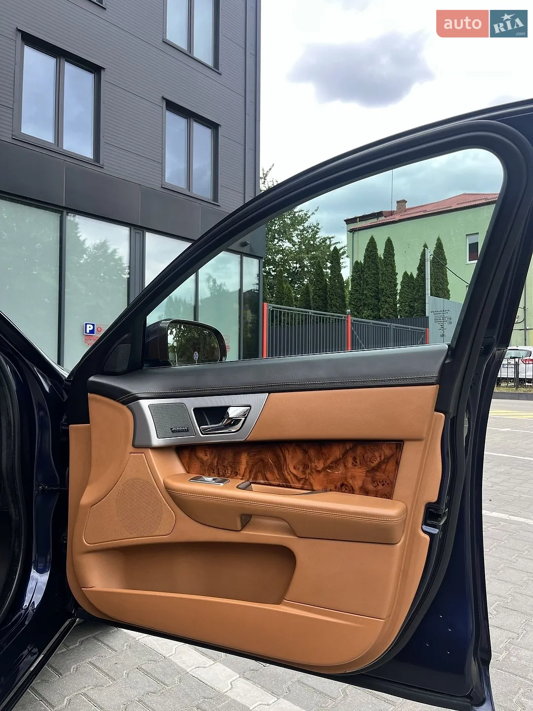 2014 Jaguar XF - мініатюра 32
