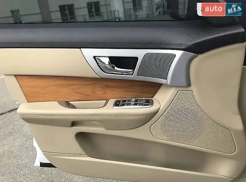 2012 Jaguar XF - мініатюра 27