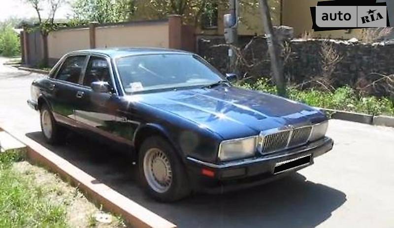 Jaguar XJ6 1989 року