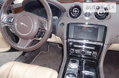 Седан Jaguar XJ 2015 в Тернополе