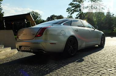 Седан Jaguar XJ 2013 в Львове