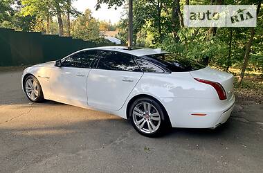 Седан Jaguar XJ 2015 в Киеве