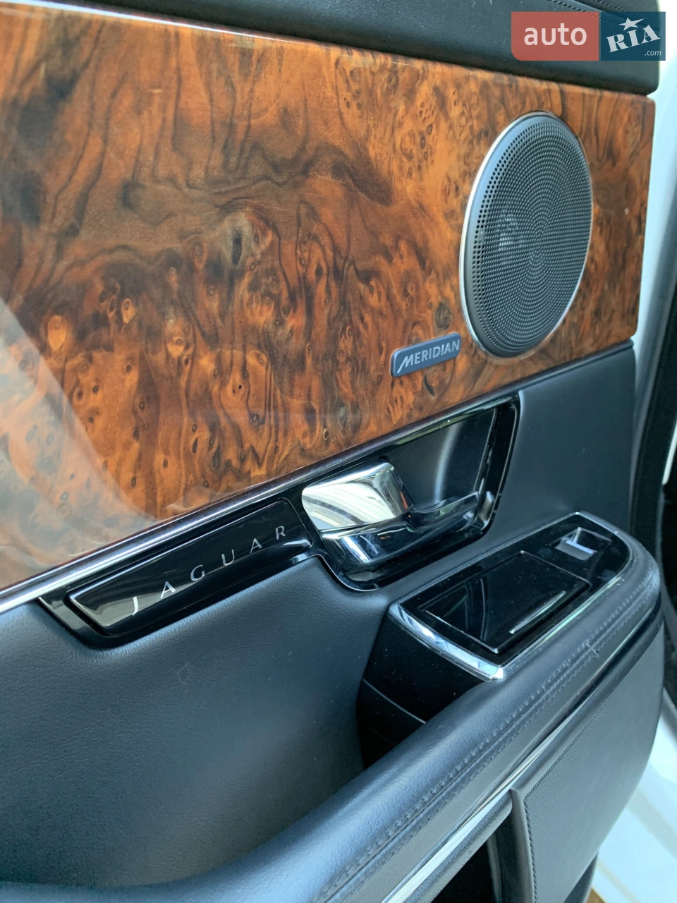 2012 Jaguar XJ - мініатюра 16