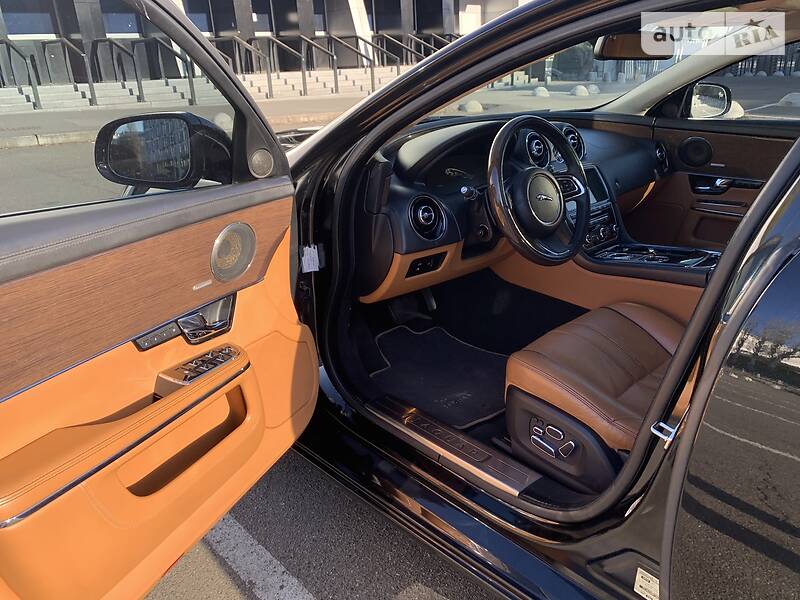 Седан Jaguar XJ 2010 в Києві