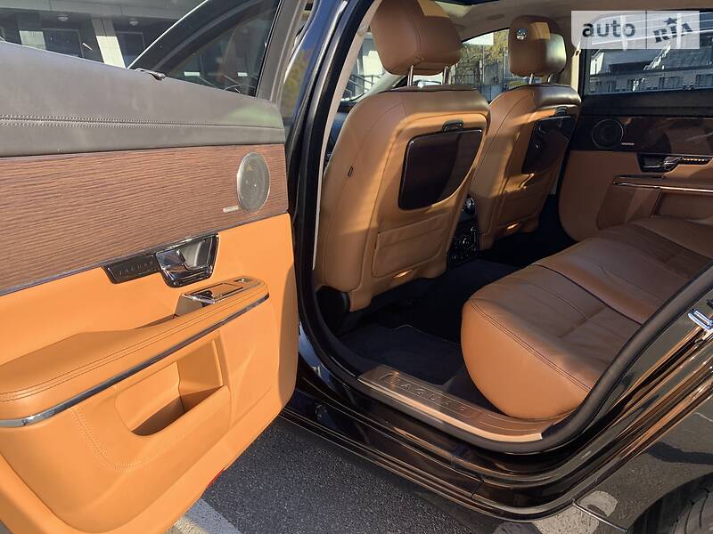 Седан Jaguar XJ 2010 в Києві