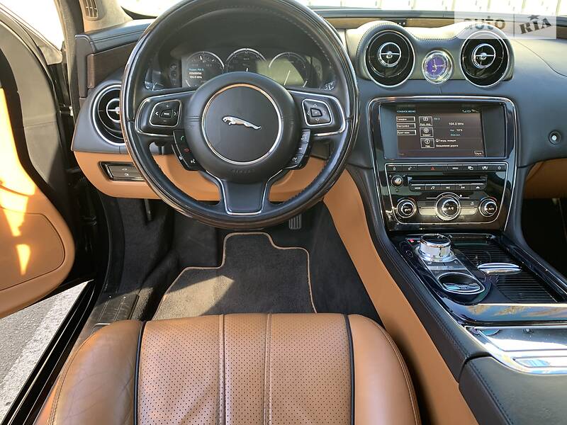 Седан Jaguar XJ 2010 в Києві