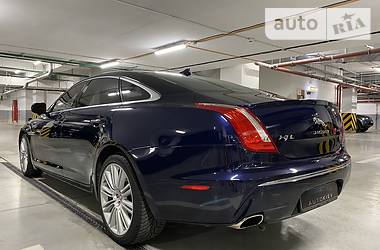 Седан Jaguar XJ 2015 в Киеве