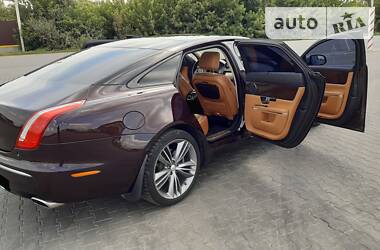 Седан Jaguar XJ 2010 в Луцке