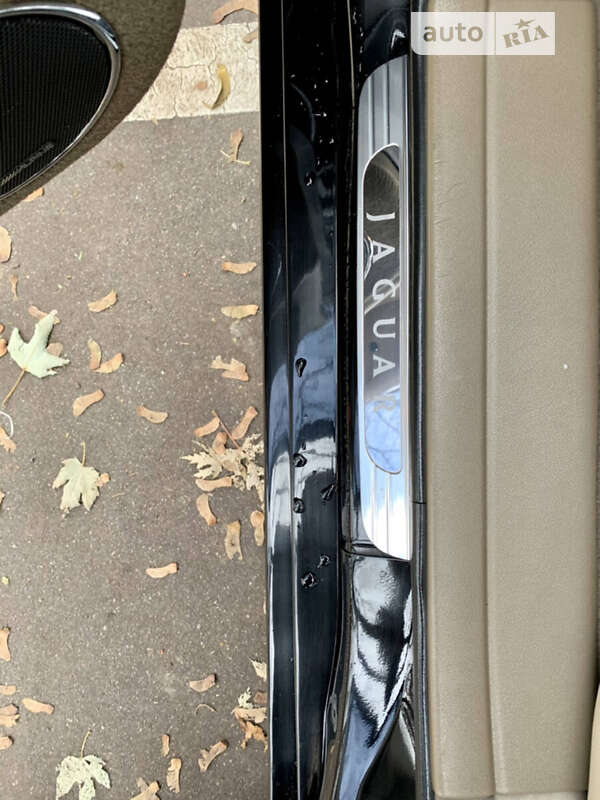 Седан Jaguar XJ 2003 в Києві
