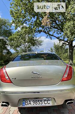 Седан Jaguar XJ 2013 в Кропивницькому