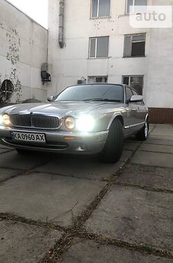 Седан Jaguar XJ 2000 в Киеве