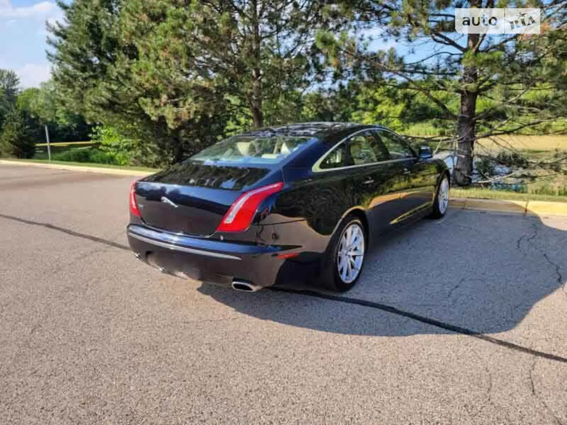 2010 Jaguar XJ - мініатюра 8