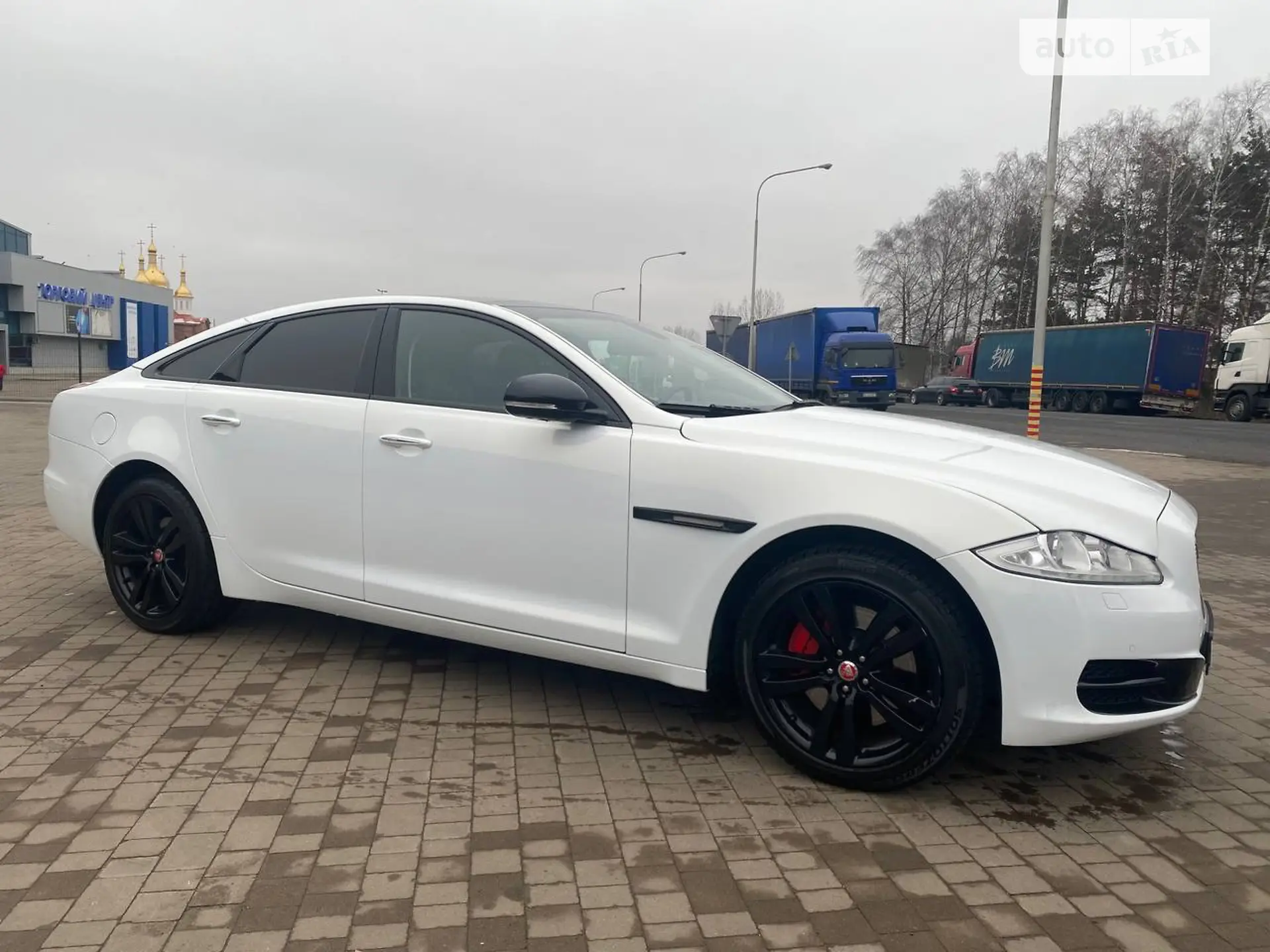 2011 Jaguar XJ - мініатюра 8