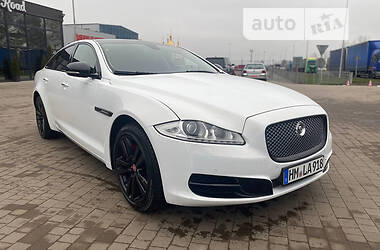 Седан Jaguar XJ 2011 в Ковелі
