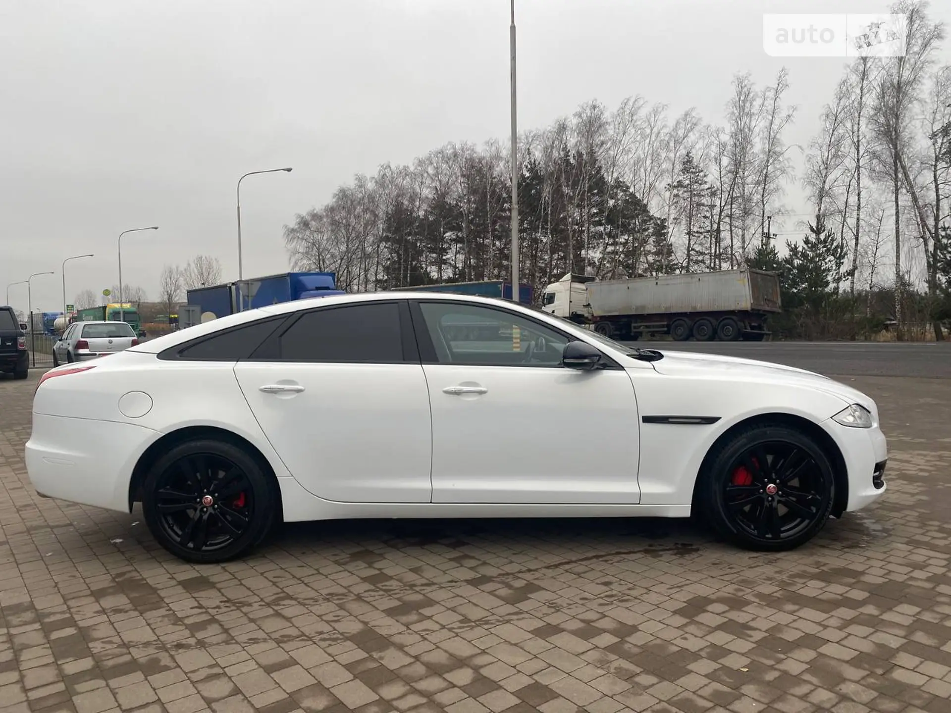 2011 Jaguar XJ - мініатюра 9