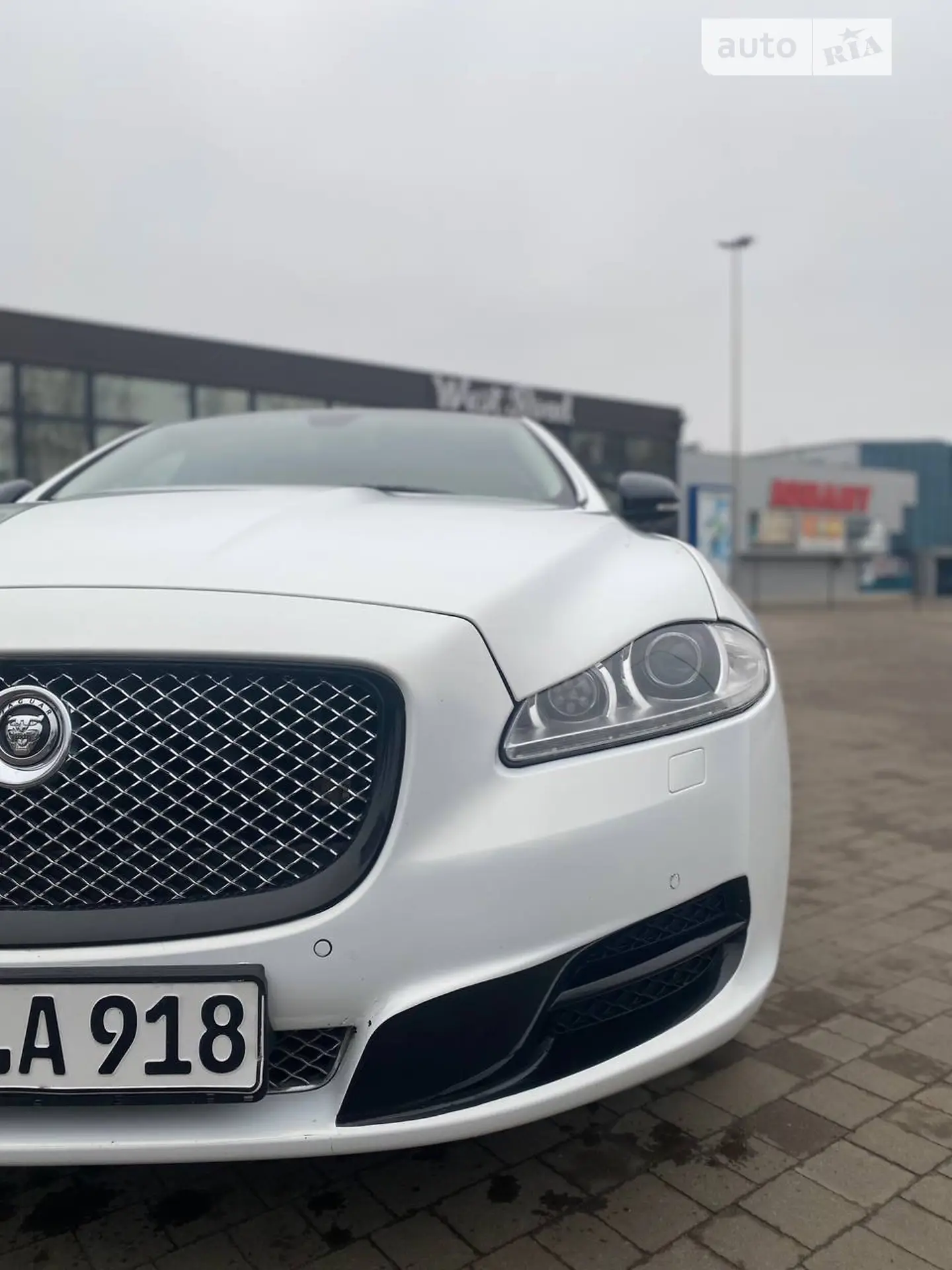 2011 Jaguar XJ - мініатюра 13