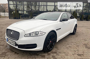 Седан Jaguar XJ 2011 в Ковелі