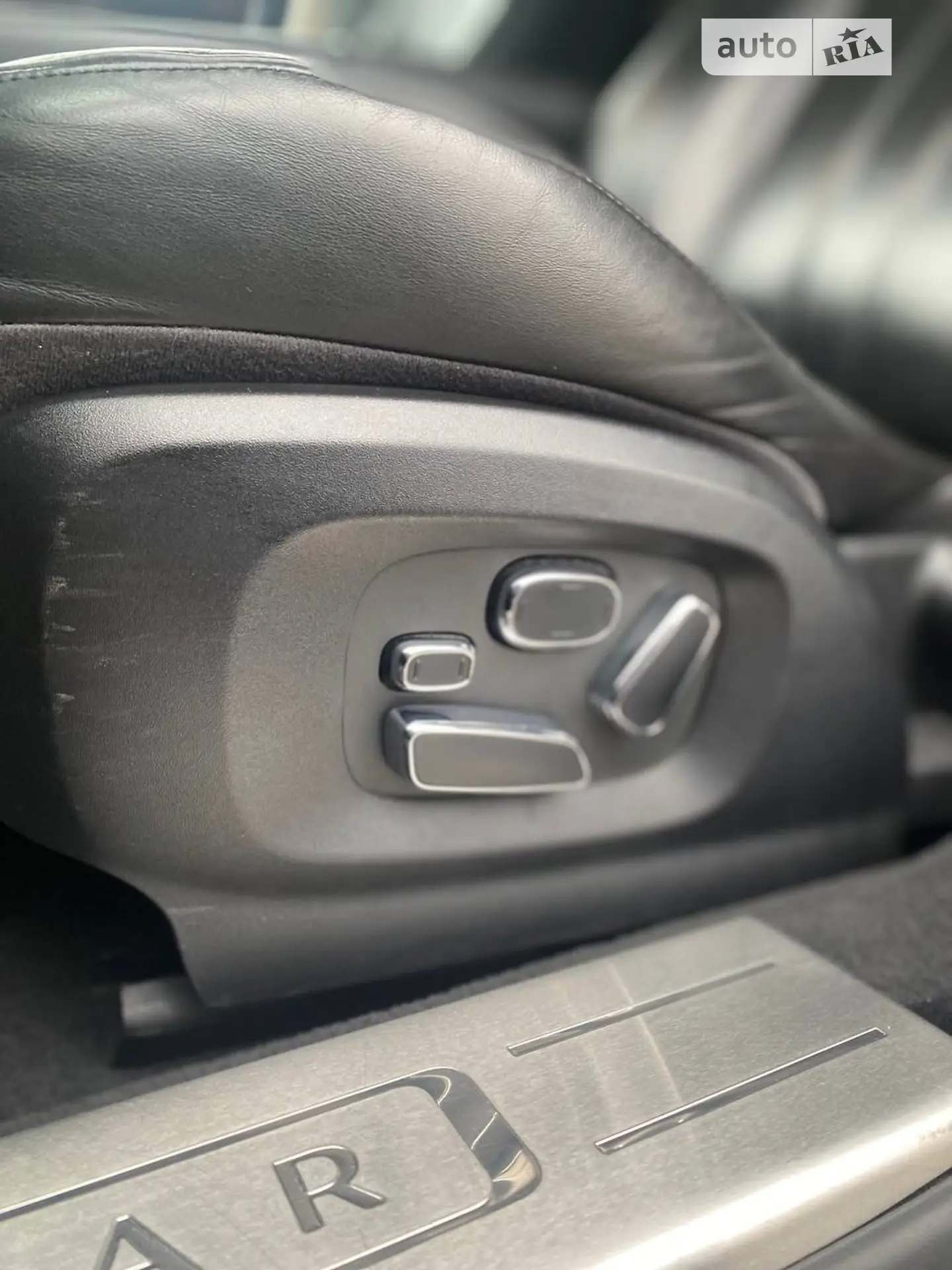 2011 Jaguar XJ - мініатюра 20