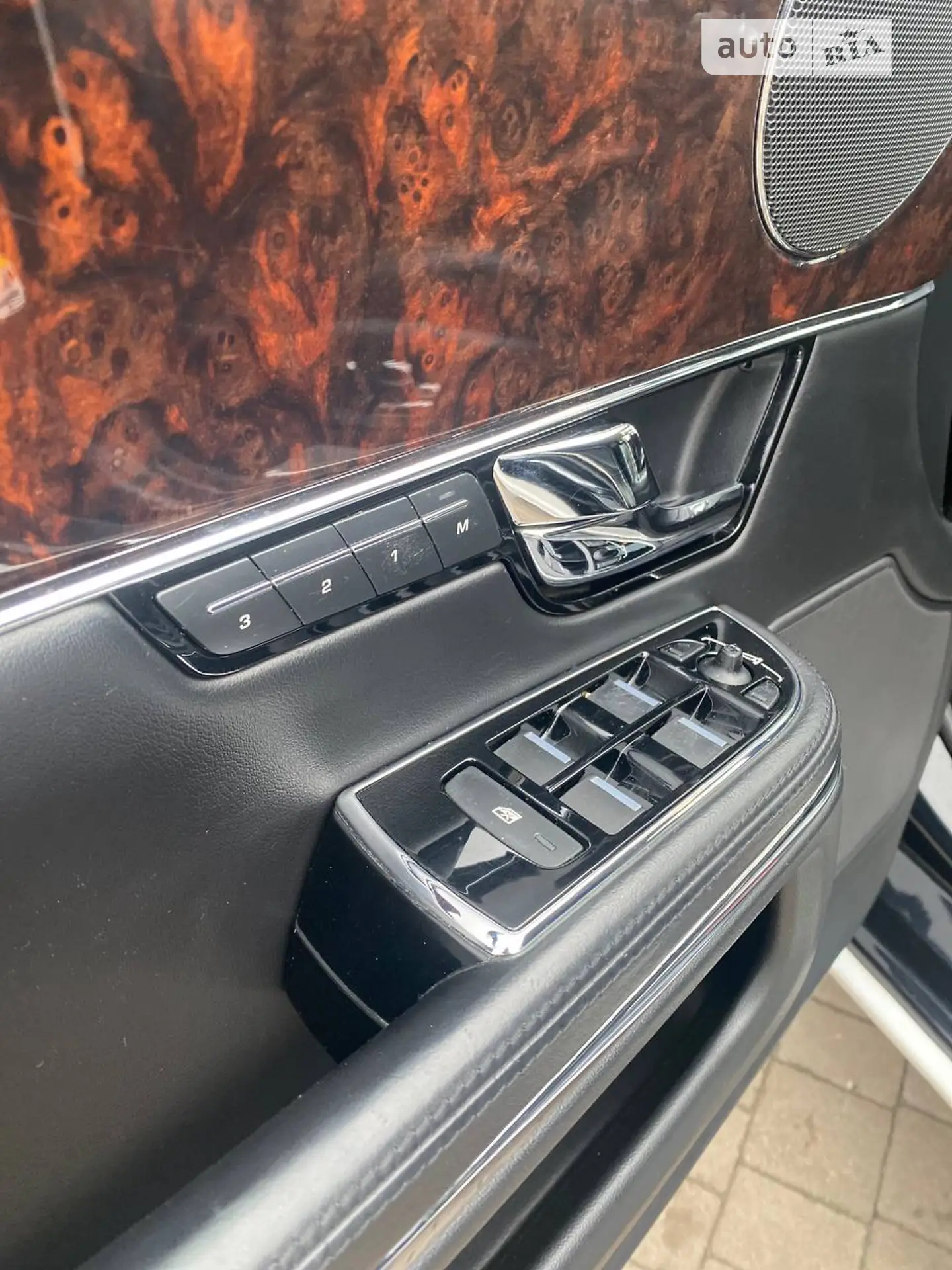 2011 Jaguar XJ - мініатюра 26