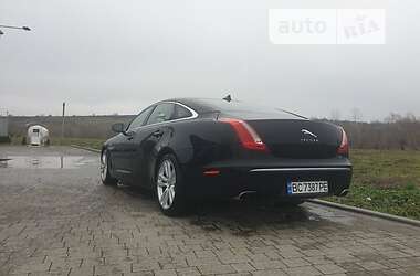 Седан Jaguar XJ 2013 в 