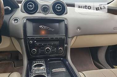 Седан Jaguar XJ 2013 в 