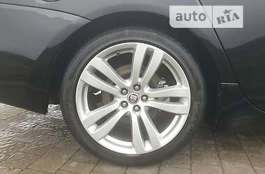 Седан Jaguar XJ 2013 в 