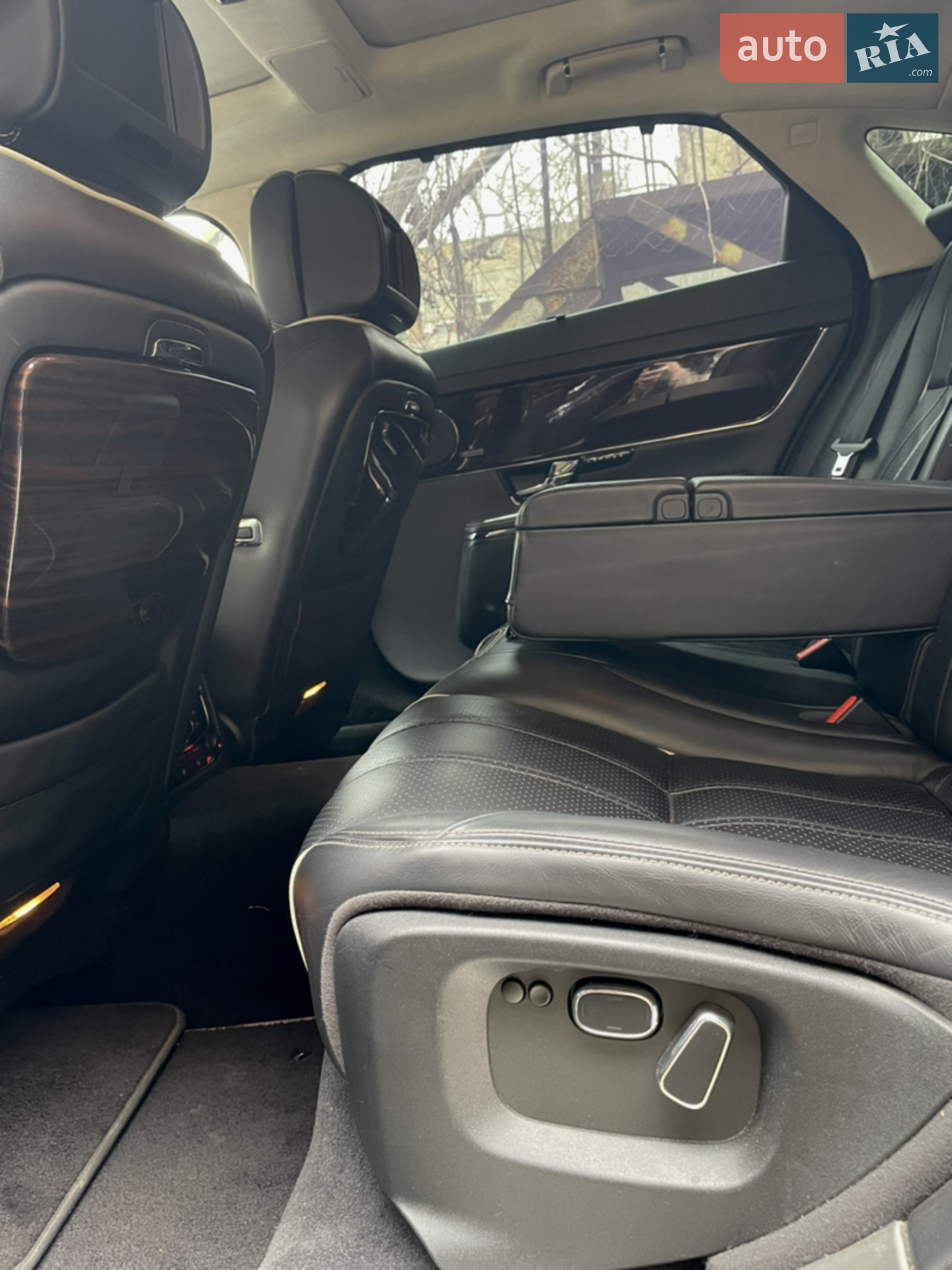 2013 Jaguar XJ - мініатюра 8