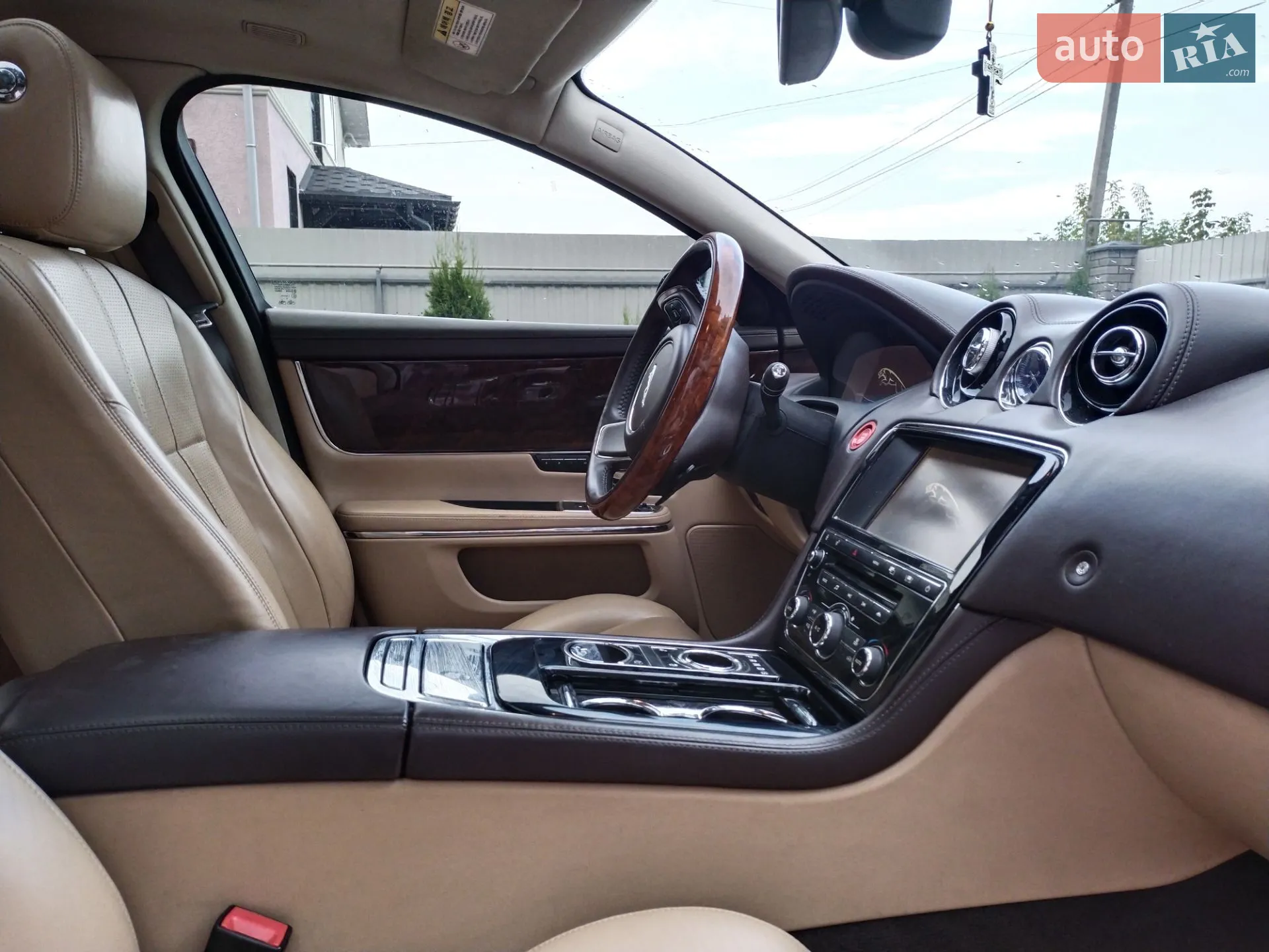2011 Jaguar XJ - мініатюра 6