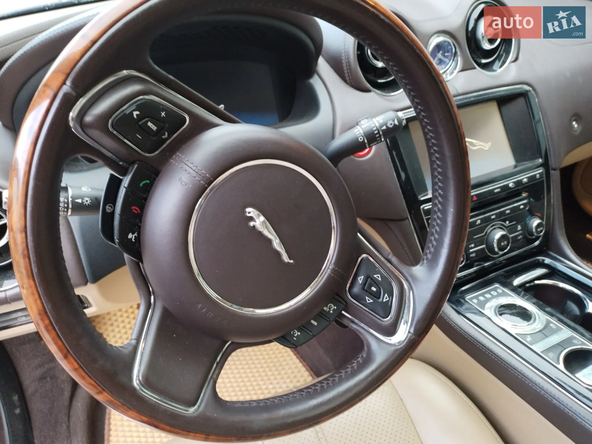 2011 Jaguar XJ - мініатюра 39