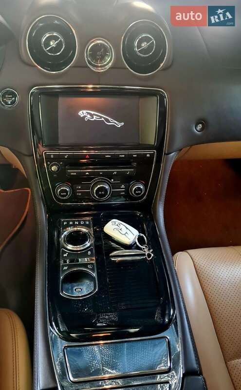 Седан Jaguar XJ 2013 в Киеве