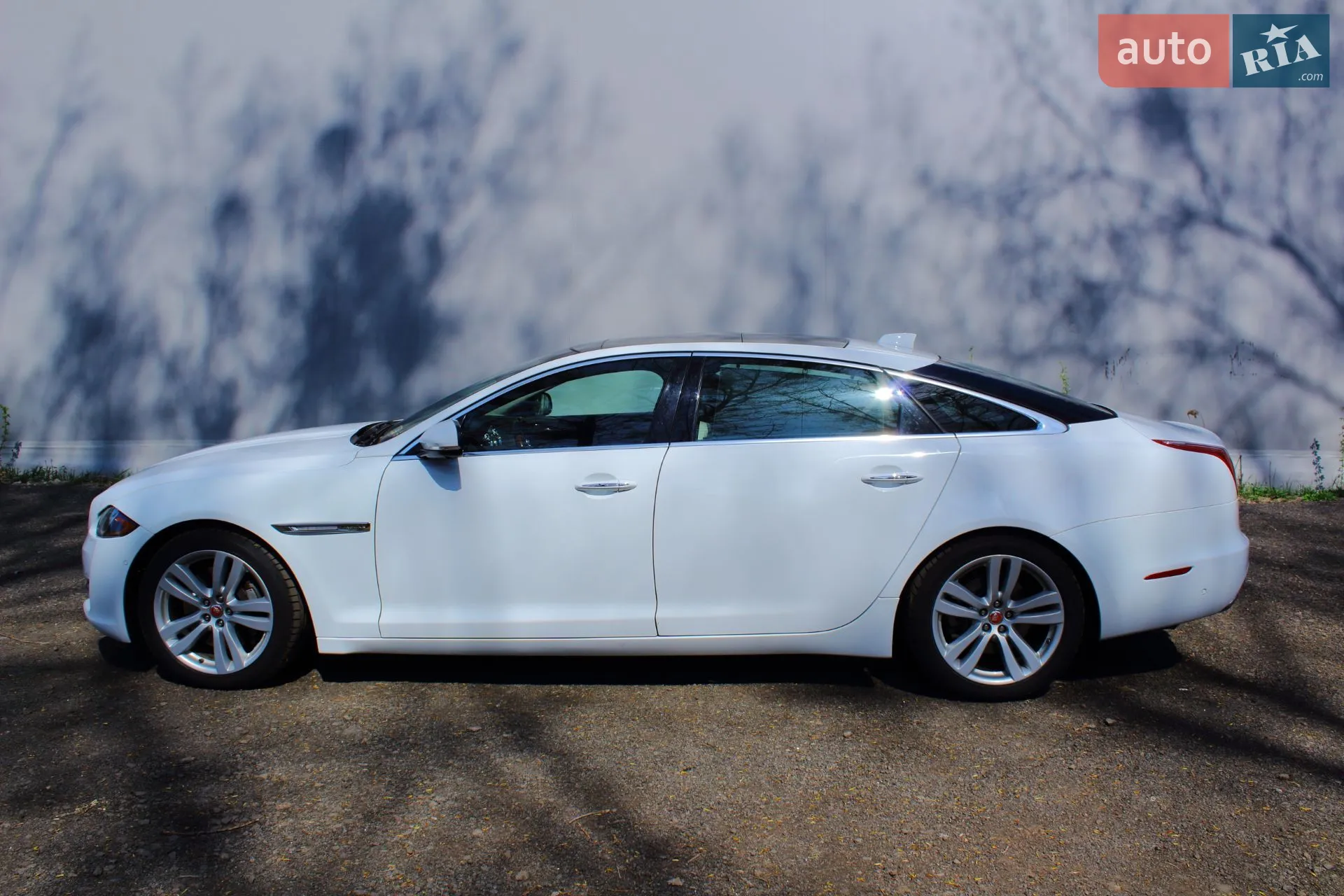 2017 Jaguar XJ - мініатюра 4