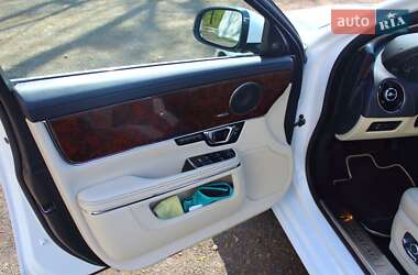 Седан Jaguar XJ 2017 в Киеве