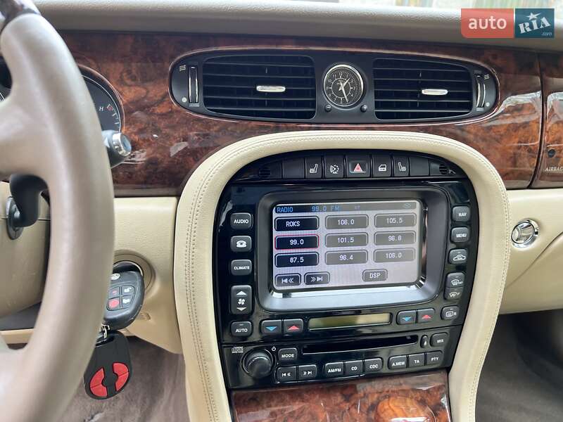 Седан Jaguar XJ 2006 в Києві