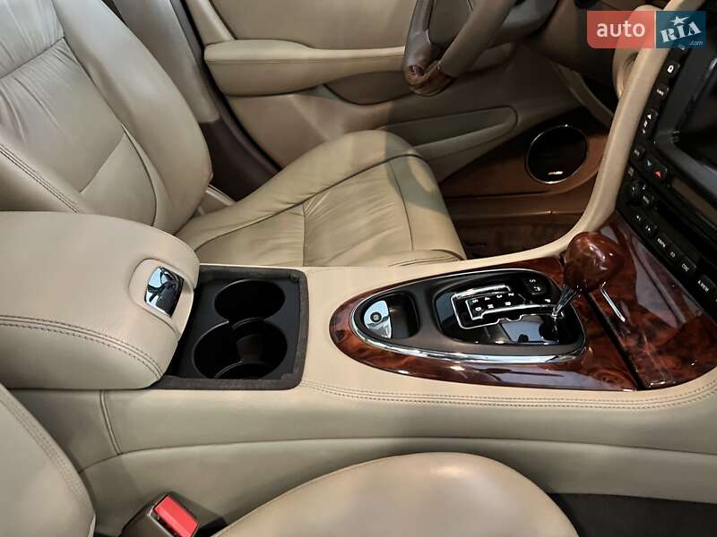 Седан Jaguar XJ 2006 в Києві