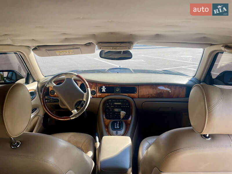 Седан Jaguar XJ 1999 в Кам'янському