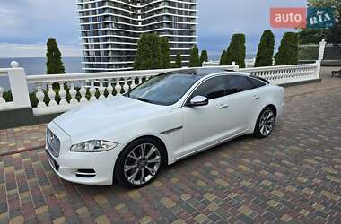 Седан Jaguar XJ 2011 в Одесі