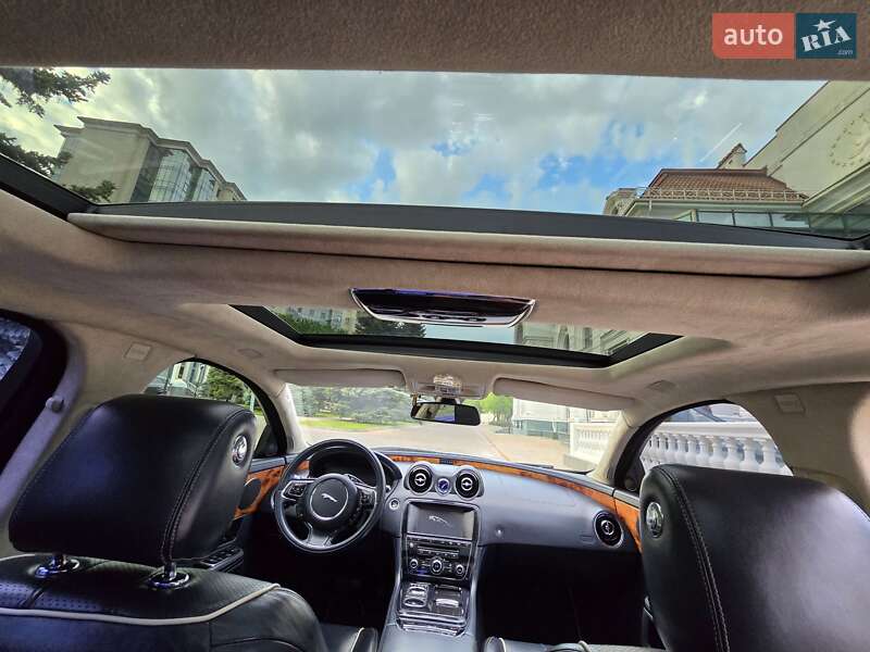 Седан Jaguar XJ 2011 в Одессе