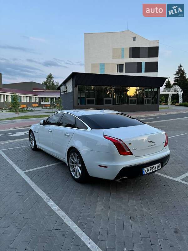 Седан Jaguar XJ 2013 в Луцьку