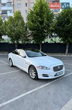 Седан Jaguar XJ 2013 в Луцьку