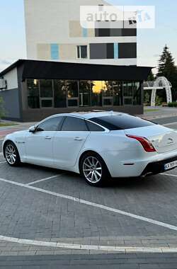 Седан Jaguar XJ 2013 в Луцьку