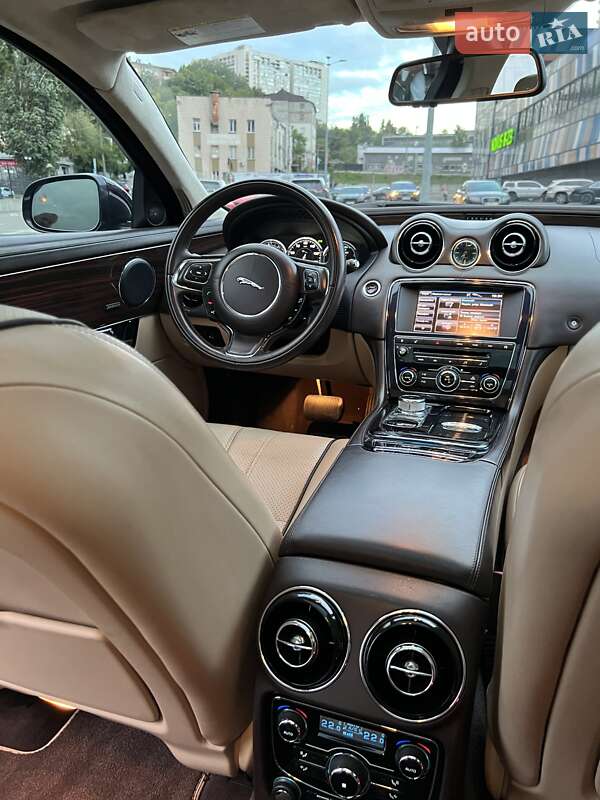 Седан Jaguar XJ 2013 в Киеве фото 13 Седан Jaguar XJ 2013 в Киеве