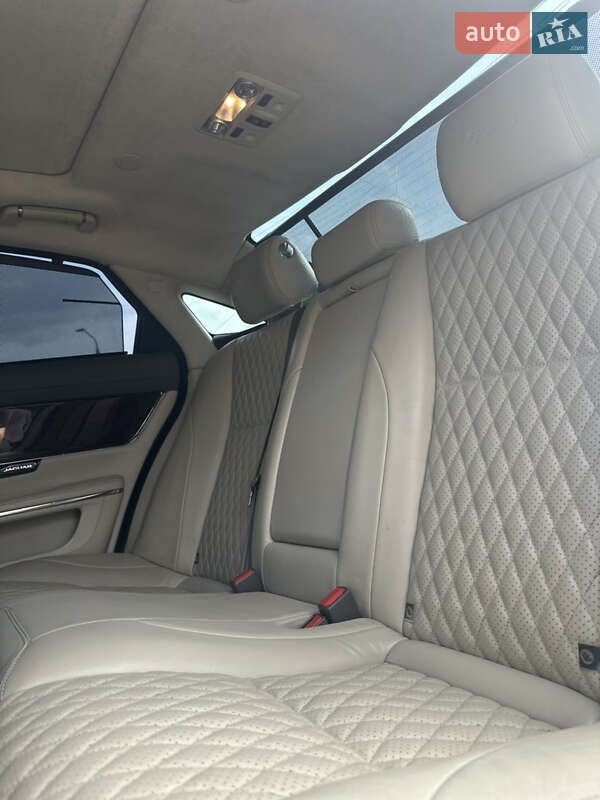 Седан Jaguar XJ 2014 в Ивано-Франковске