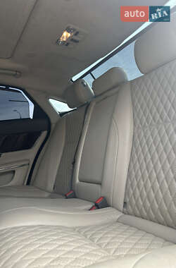 Седан Jaguar XJ 2014 в 