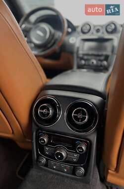 Седан Jaguar XJ 2015 в 
